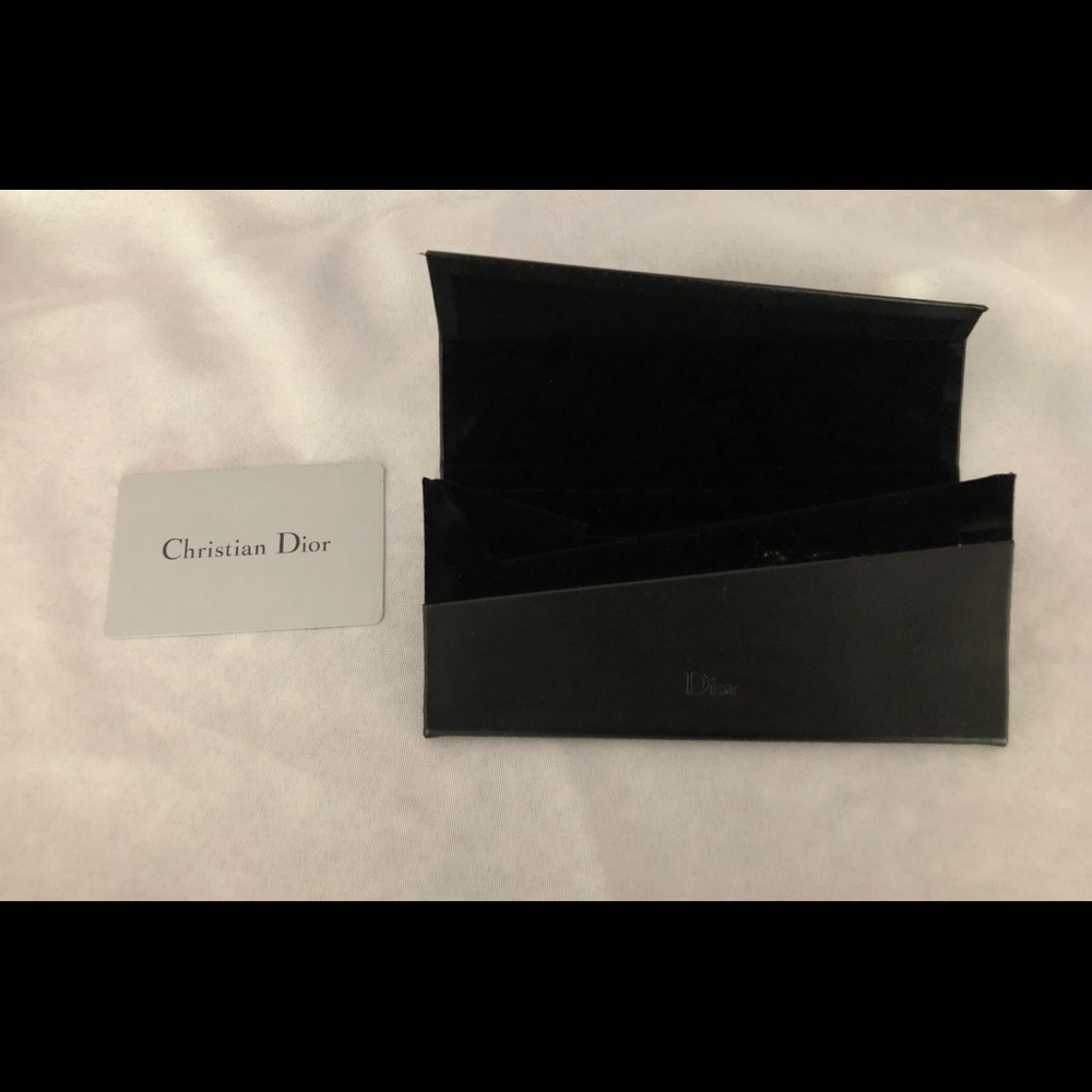 #christiandior #dior #sunglasses #shades #case